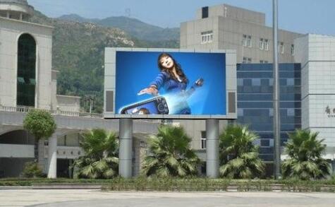 安裝戶外全彩屏需注意哪些事項(xiàng)？